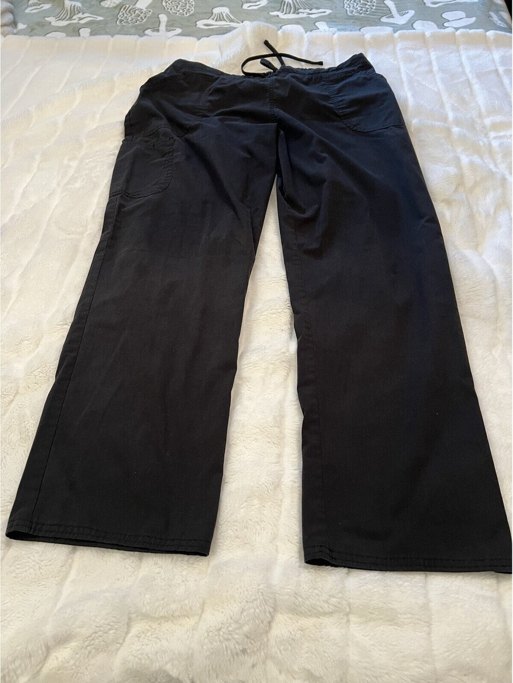 Scrubstar Black Cargo scrub pants woman’s Size Large Nurse
